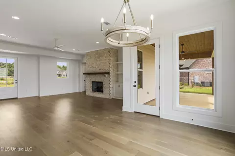 Living - 101 Harbour Lndg, Madison, MS 39110 photo 4 of 5