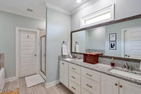 Bath - 210 Buttonwood Ln, Canton, MS 39046 photo 1 of 4