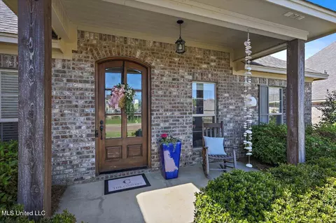Exterior - 210 Buttonwood Ln, Canton, MS 39046 photo 4 of 6