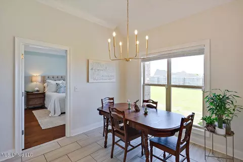 Dining - 210 Buttonwood Ln, Canton, MS 39046 photo 1 of 2