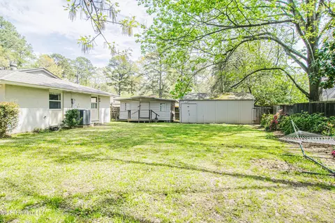 Exterior - 5175 Reddoch Dr, Jackson, MS 39211 photo 8 of 9