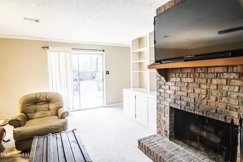 Living - 5175 Reddoch Dr, Jackson, MS 39211 photo 4 of 7