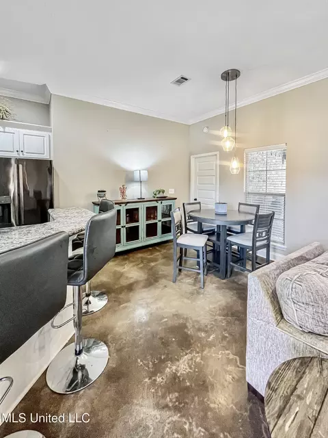 Dining - 973 Filmore Dr, Brandon, MS 39042 photo 2 of 3