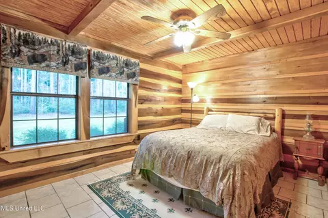 Bedroom - 1539 Benndale Rd, Mclain, MS 39456 photo 4 of 5