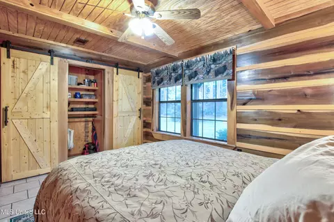 Bedroom - 1539 Benndale Rd, Mclain, MS 39456 photo 5 of 5