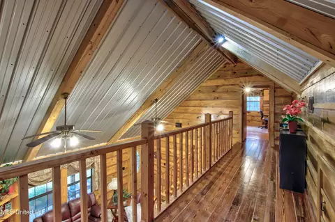 Entry Way - 1539 Benndale Rd, Mclain, MS 39456 photo 2 of 3