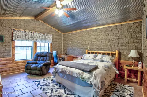 Bedroom - 1539 Benndale Rd, Mclain, MS 39456 photo 1 of 5