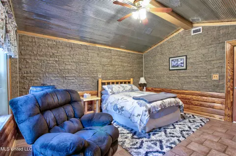 Bedroom - 1539 Benndale Rd, Mclain, MS 39456 photo 3 of 5