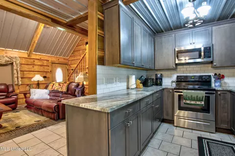 Kitchen - 1539 Benndale Rd, Mclain, MS 39456 photo 1 of 3