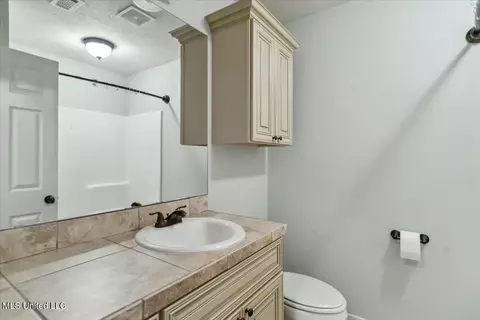 Bath - 626 Lexington Dr, Florence, MS 39073 photo 1 of 1