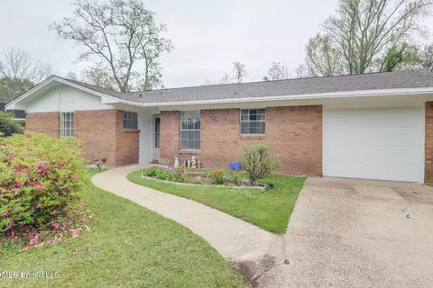 2412 Knox St, Gulfport, MS 39503