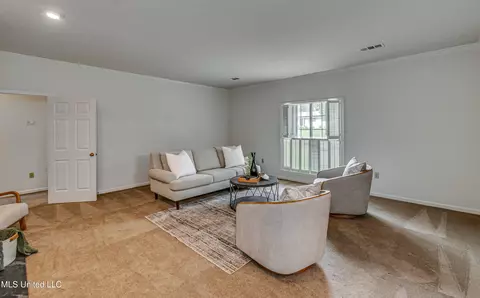 Living - 110 E Sunset Dr, Brandon, MS 39042 photo 1 of 5