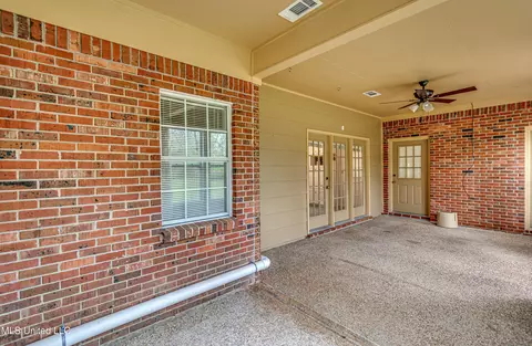 Exterior - 110 E Sunset Dr, Brandon, MS 39042 photo 5 of 14