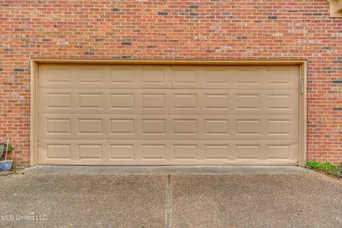 Other - 110 E Sunset Dr, Brandon, MS 39042 photo 9 of 10