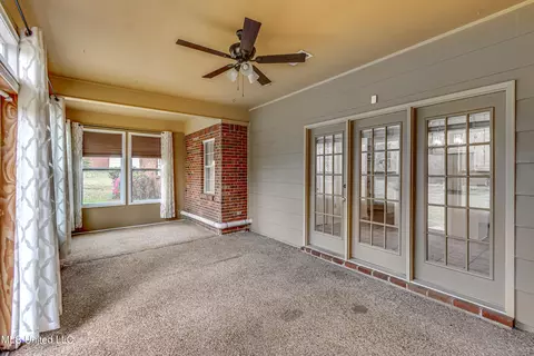 Exterior - 110 E Sunset Dr, Brandon, MS 39042 photo 3 of 14