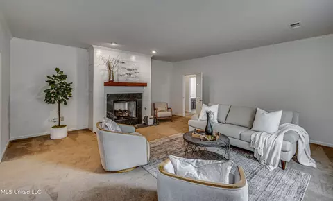 Living - 110 E Sunset Dr, Brandon, MS 39042 photo 2 of 5