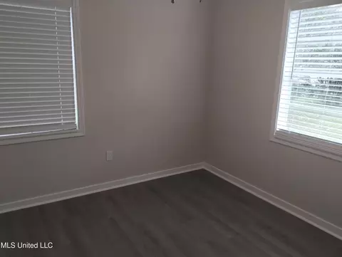 Bedroom - 5746 Magnolia Dr, Jackson, MS 39209 photo 1 of 2