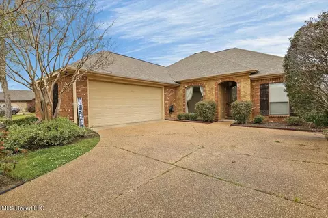 908 Caitlin Cv, Brandon, MS 39047