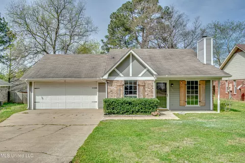 105 Riverbend Dr, Byram, MS 39272