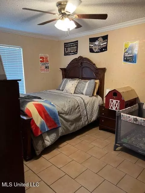 315 Swallow Dr, Brandon, MS 39047 photo 2