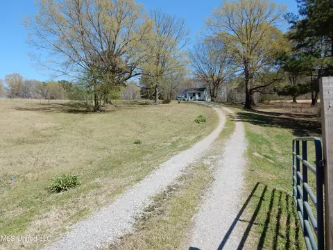 Exterior - 3830 S Baldwin Rd, Hernando, MS 38632 photo 9 of 10