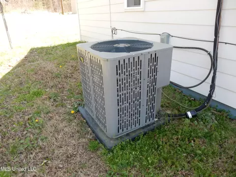 Exterior - 3830 S Baldwin Rd, Hernando, MS 38632 photo 5 of 10