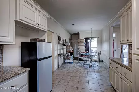 Kitchen - 106 Copper Ridge Ct, Madison, MS 39110 photo 4 of 4