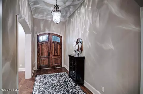 Entry Way - 512 Durrango Dr, Brandon, MS 39047 photo 1 of 2