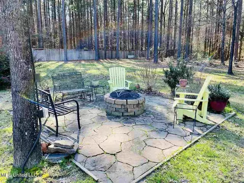 Exterior - 512 Durrango Dr, Brandon, MS 39047 photo 7 of 12