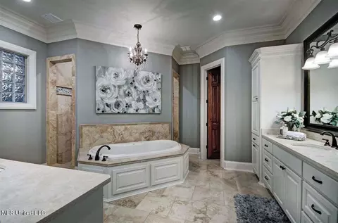 Bath - 512 Durrango Dr, Brandon, MS 39047 photo 13 of 13