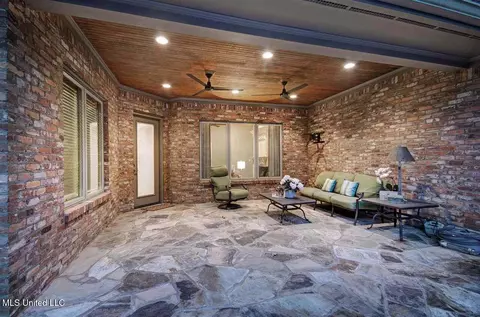 Exterior - 512 Durrango Dr, Brandon, MS 39047 photo 10 of 12