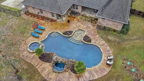 Exterior - 512 Durrango Dr, Brandon, MS 39047 photo 9 of 12