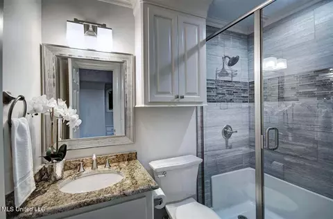 Bath - 512 Durrango Dr, Brandon, MS 39047 photo 1 of 13
