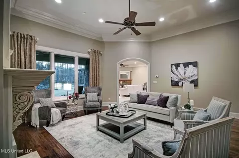 Living - 512 Durrango Dr, Brandon, MS 39047 photo 1 of 4