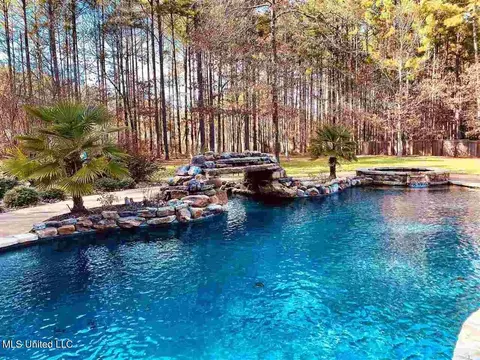 Exterior - 512 Durrango Dr, Brandon, MS 39047 photo 5 of 12