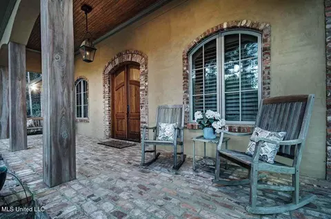 Exterior - 512 Durrango Dr, Brandon, MS 39047 photo 4 of 12