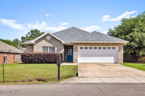 10840 Ala Moana St, Diamondhead, MS 39525