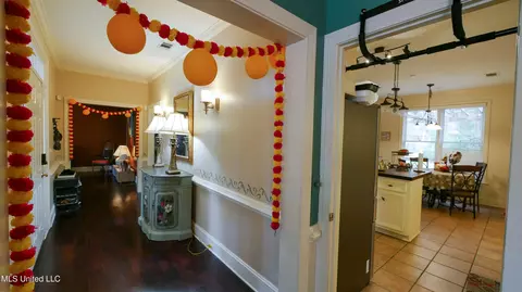 Entry Way - 50 Moss Forest Cir, Jackson, MS 39211 photo 6 of 8