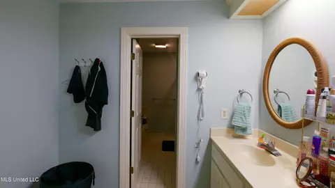 Bath - 50 Moss Forest Cir, Jackson, MS 39211 photo 6 of 13