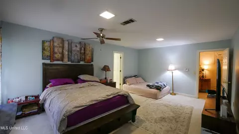 Bedroom - 50 Moss Forest Cir, Jackson, MS 39211 photo 4 of 9