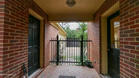 Exterior - 50 Moss Forest Cir, Jackson, MS 39211 photo 5 of 7