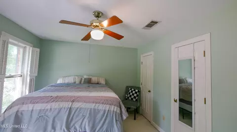 Bedroom - 50 Moss Forest Cir, Jackson, MS 39211 photo 2 of 9