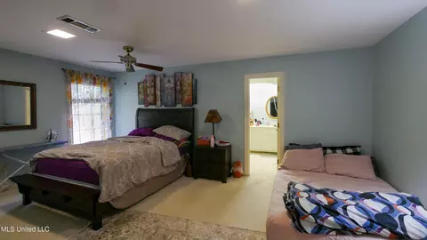 Bedroom - 50 Moss Forest Cir, Jackson, MS 39211 photo 5 of 9