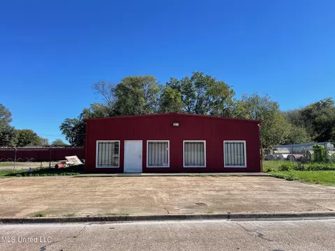 402 S Sharpe Ave, Cleveland, MS 38732