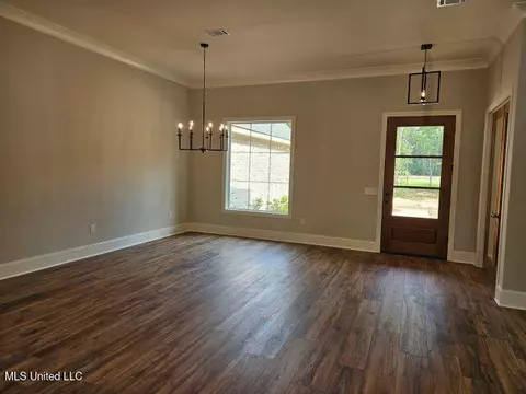 Living - 441 Barksdale Rd, Brandon, MS 39047 photo 2 of 2