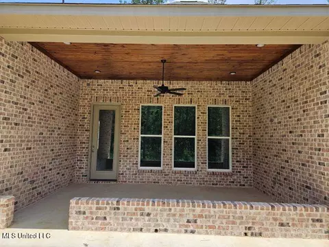 Exterior - 441 Barksdale Rd, Brandon, MS 39047 photo 2 of 3