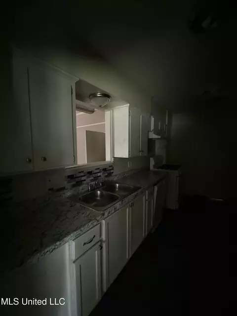 3118 Shirley Dr, Jackson, MS 39212 photo 13