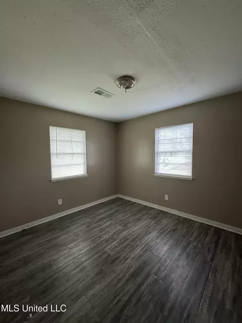 3118 Shirley Dr, Jackson, MS 39212 photo 17
