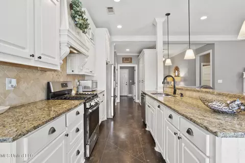 111 Emerald Dr, Brandon, MS 39047 photo 9