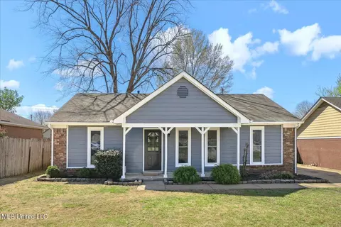 10089 Riggan Dr, Olive Branch, MS 38654